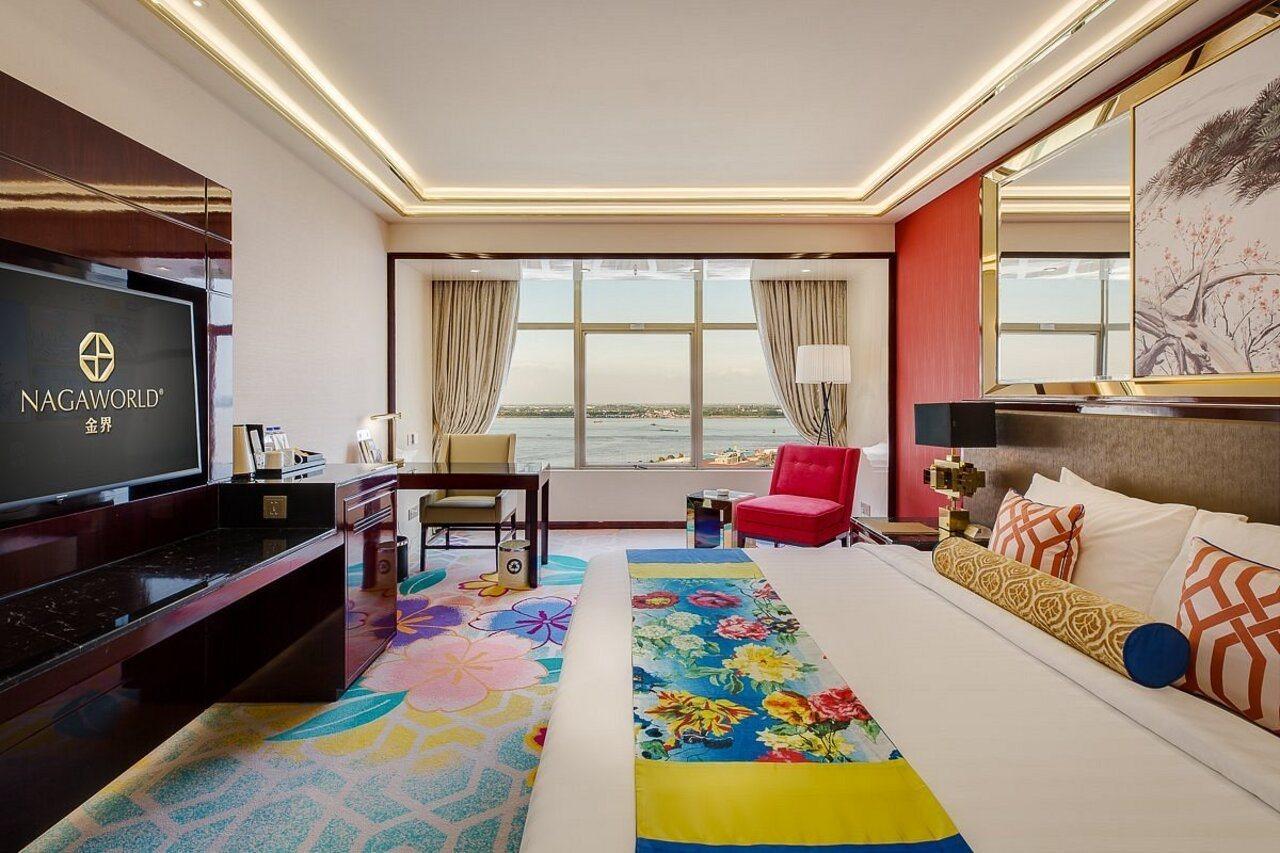 Nagaworld & Entertainment Complex 5*