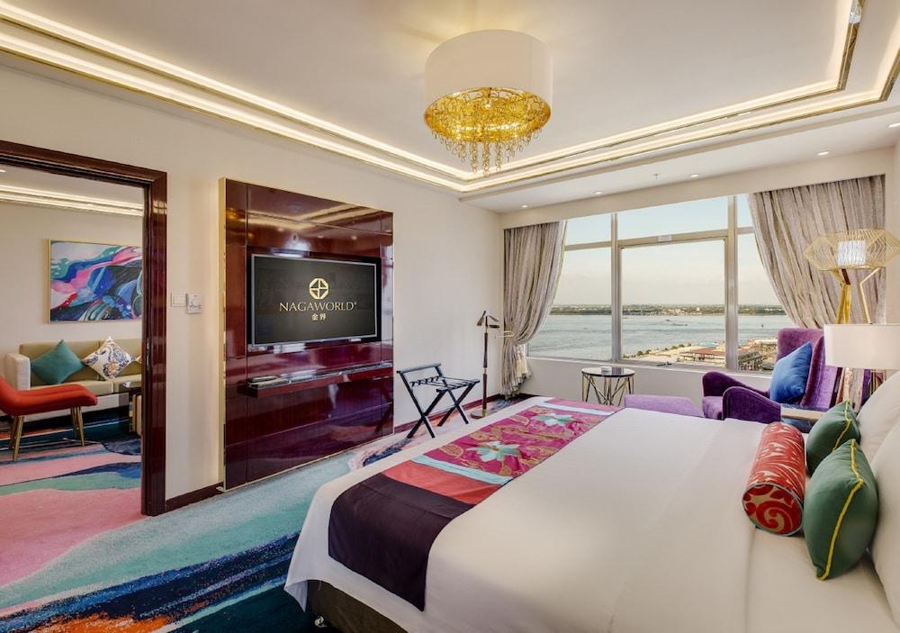 Nagaworld & Entertainment Complex Hotel 5*