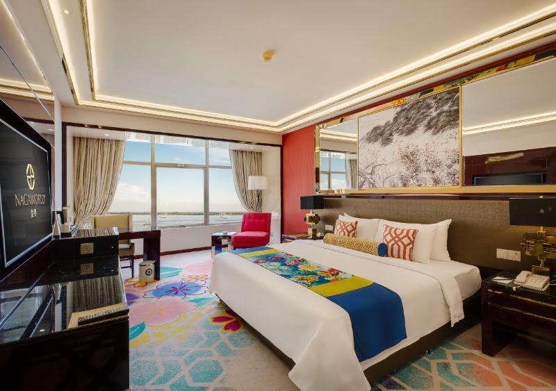Nagaworld & Entertainment Complex Hotel 5*